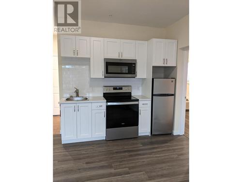 Apartment - 6203 Willow Avenue, Summerland, BC 