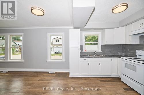 43 Cosby Avenue, St. Catharines (445 - Facer), ON - Indoor Photo Showing Kitchen With Double Sink