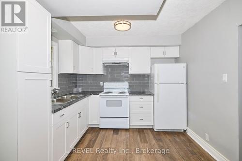 43 Cosby Avenue, St. Catharines (445 - Facer), ON - Indoor Photo Showing Kitchen With Double Sink