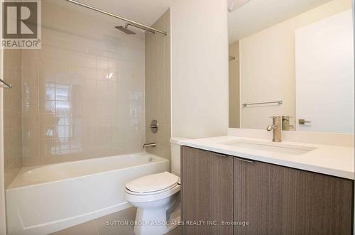 416 - 840 St Clair Avenue W, Toronto, ON - Indoor Photo Showing Bathroom