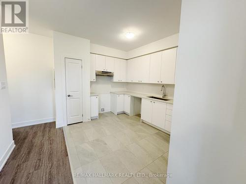 11 - 12868 Yonge Street, Richmond Hill, ON - Indoor Photo Showing Kitchen