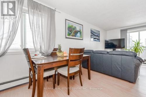 206 - 61 Townline, Orangeville, ON - Indoor Photo Showing Living Room