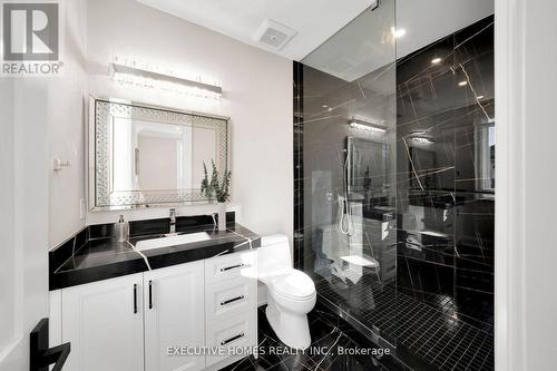 485 Trillium Drive, Oakville, ON - Indoor Photo Showing Bathroom