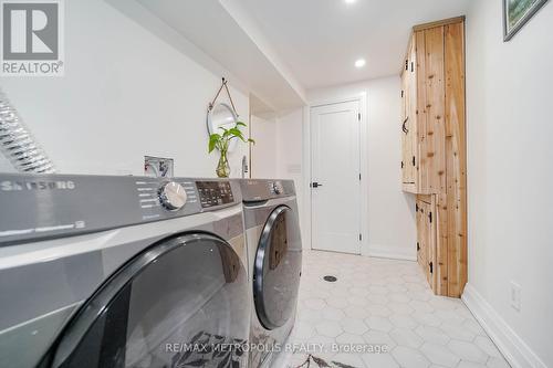 40 Northfield Road, Toronto, ON - Indoor Photo Showing Laundry Room