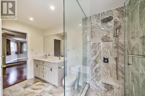 2115 Eighth Line, Oakville, ON - Indoor Photo Showing Bathroom