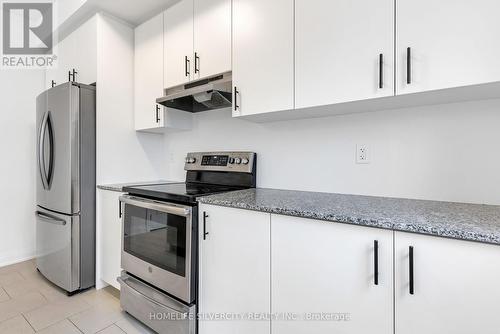 50 Windtree Way, Halton Hills, ON - Indoor Photo Showing Kitchen