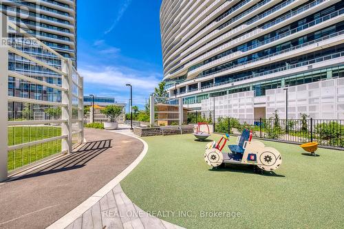 1301 - 2520 Eglinton Avenue W, Mississauga, ON - Outdoor