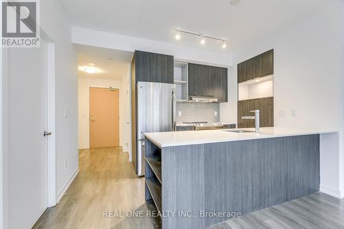 1301 - 2520 Eglinton Avenue W, Mississauga, ON - Indoor Photo Showing Kitchen