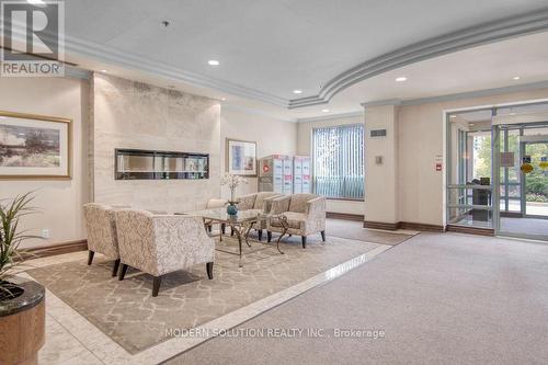 Ph19 - 51 Baffin Court, Richmond Hill, ON - Indoor With Fireplace