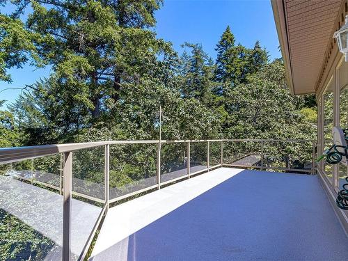 19-4300 Stoneywood Lane, Saanich, BC 