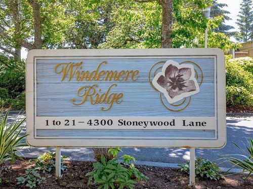 19-4300 Stoneywood Lane, Saanich, BC 