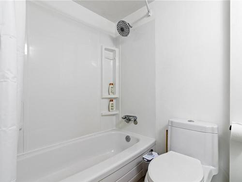 119-3225 Eldon Pl, Saanich, BC - Indoor Photo Showing Bathroom