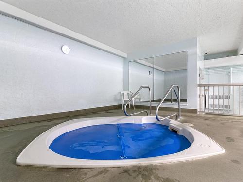 119-3225 Eldon Pl, Saanich, BC - Indoor Photo Showing Other Room With In Ground Pool