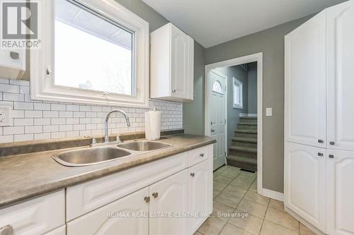 24 Madison Avenue, Orangeville, ON - Indoor Photo Showing Kitchen With Double Sink