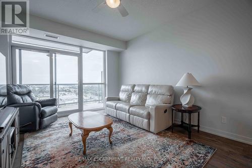 1702 - 2093 Fairview Street, Burlington, ON - Indoor Photo Showing Living Room