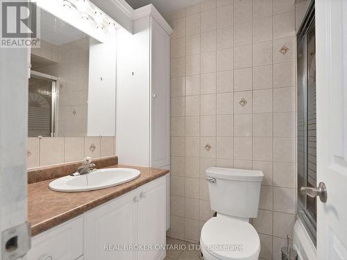 2602 Hemus Square, Mississauga, ON - Indoor Photo Showing Bathroom