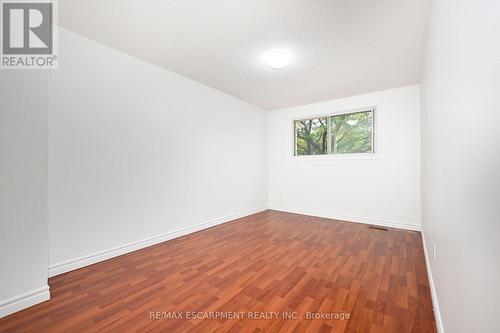 250 San Francisco Avenue, Hamilton, ON - Indoor Photo Showing Other Room