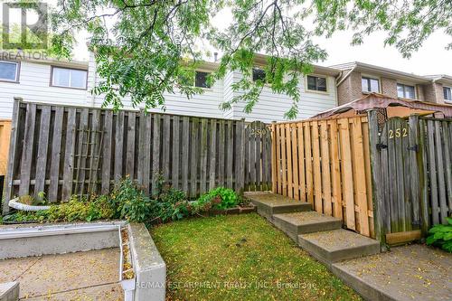 250 San Francisco Avenue, Hamilton, ON - Outdoor