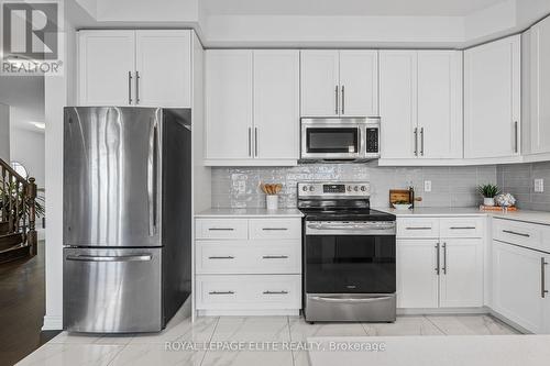 3995 Highland Park Drive, Lincoln, ON - Indoor Photo Showing Kitchen With Stainless Steel Kitchen With Upgraded Kitchen