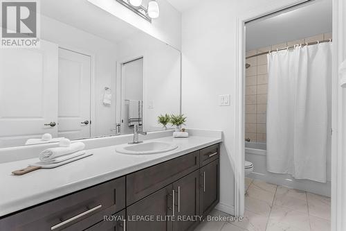 3995 Highland Park Drive, Lincoln, ON - Indoor Photo Showing Bathroom