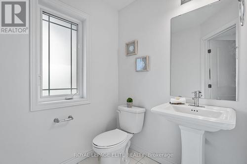 3995 Highland Park Drive, Lincoln, ON - Indoor Photo Showing Bathroom