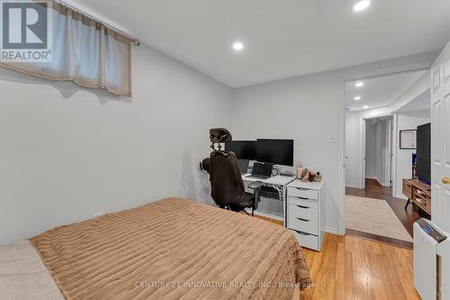 39 Delena Avenue N, Hamilton, ON - Indoor Photo Showing Other Room