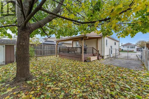 39 Delena Avenue N, Hamilton, ON - Outdoor With Deck Patio Veranda