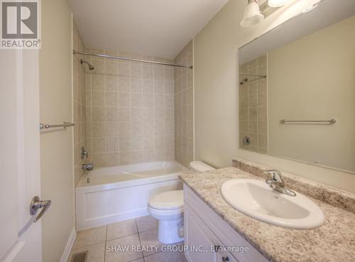 36 Arbourview Crescent, Kitchener, ON - Indoor Photo Showing Bathroom