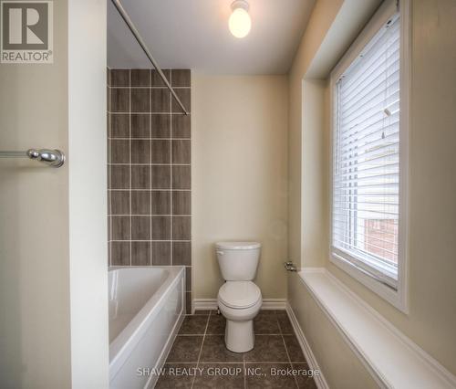 36 Arbourview Crescent, Kitchener, ON - Indoor Photo Showing Bathroom