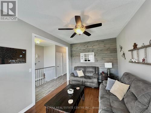 49 Todd Crescent, Southgate, ON - Indoor Photo Showing Living Room