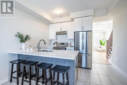 27 - 590 North Service Road, Hamilton, ON - Indoor Photo Showing Kitchen With Stainless Steel Kitchen With Double Sink With Upgraded Kitchen