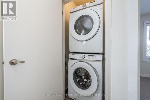 27 - 590 North Service Road, Hamilton, ON - Indoor Photo Showing Laundry Room