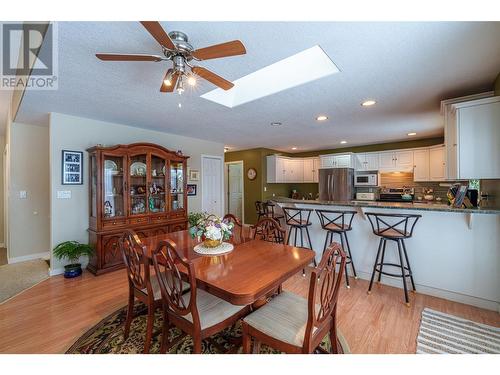 2115 Country Woods Road, Sorrento, BC - Indoor Photo Showing Dining Room