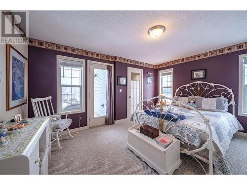 2115 Country Woods Road, Sorrento, BC - Indoor Photo Showing Bedroom