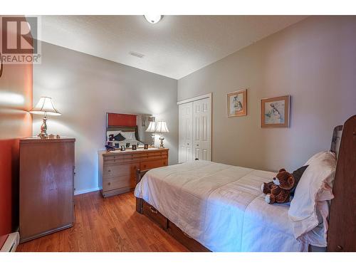 2115 Country Woods Road, Sorrento, BC - Indoor Photo Showing Bedroom