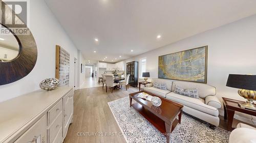 21 - 1960 Evans Boulevard, London, ON - Indoor Photo Showing Living Room