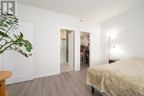 2925 Westsyde Road Unit# 114, Kamloops, BC - Indoor Photo Showing Bedroom