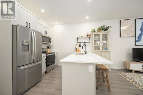 2925 Westsyde Road Unit# 114, Kamloops, BC - Indoor Photo Showing Kitchen With Stainless Steel Kitchen With Upgraded Kitchen