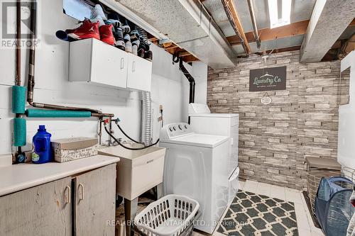 1281 Northbrook Street, Oshawa, ON - Indoor Photo Showing Laundry Room