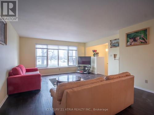 96 Invergordon Avenue E, Toronto, ON - Indoor Photo Showing Other Room