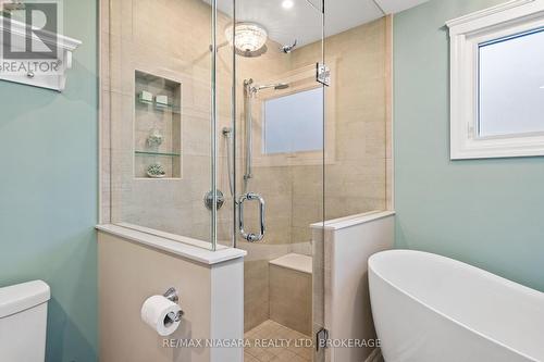 107 Westland Street, St. Catharines (462 - Rykert/Vansickle), ON - Indoor Photo Showing Bathroom