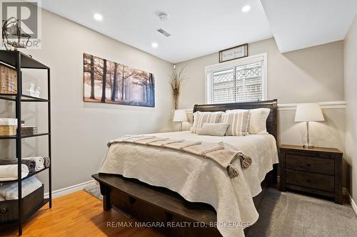 107 Westland Street, St. Catharines (462 - Rykert/Vansickle), ON - Indoor Photo Showing Bedroom