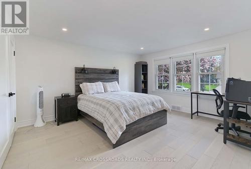 634 Brookside Drive, Oshawa, ON - Indoor Photo Showing Bedroom