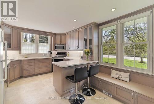 634 Brookside Drive, Oshawa, ON - Indoor Photo Showing Kitchen