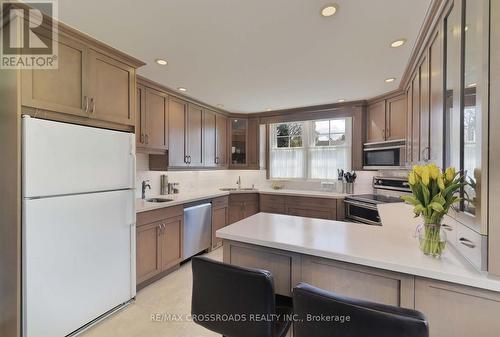 634 Brookside Drive, Oshawa, ON - Indoor Photo Showing Kitchen