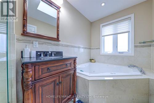 6 Haddon Avenue, Toronto, ON - Indoor Photo Showing Bathroom