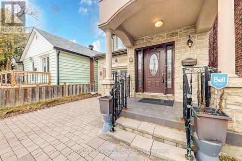 6 Haddon Avenue, Toronto, ON - Outdoor