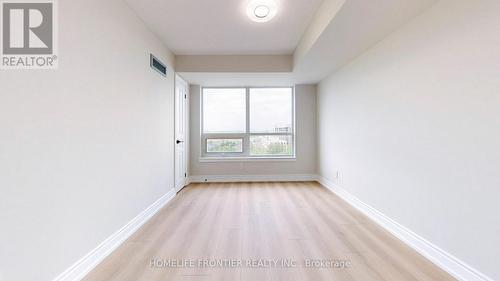 1007 - 7 North Park Road, Vaughan, ON - Indoor Photo Showing Other Room