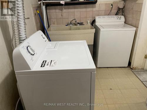 Bsmt - 9762 Keele Street, Vaughan, ON - Indoor Photo Showing Laundry Room