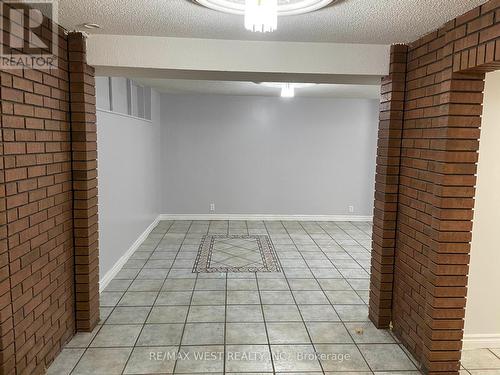 Bsmt - 9762 Keele Street, Vaughan, ON - Indoor Photo Showing Other Room